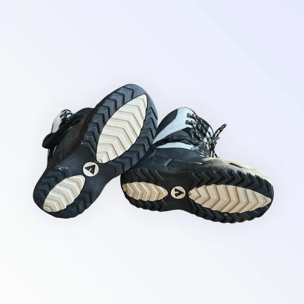 Airwalk Freeride 1995 snowboard boots size 7 men’s.